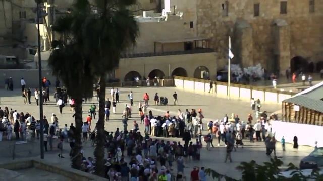 Иерусалим. Старый город. Золотая менора и Стена Плача. Израиль - смотреть онлайн