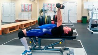 Жим гантелями лёжа: техника выполнения