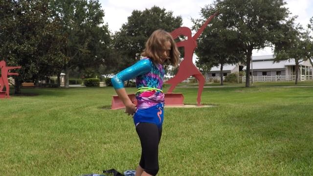 Seven Gymnastics Girls Kyra SGG - Gymnastics Leotard Challenge! смотреть онлайн