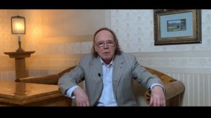 Эдвард Радзинский читает стихотворения