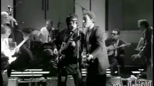 Roy Orbison and Friends - "Dream Baby" - from "Black and White Night"