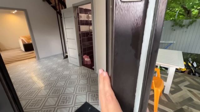 Дом с ремонтом и террасой в Краснодаре на 6 сотках... смотреть онлайн