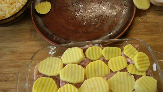 Да самое вкусное, что можно приготовить. Мясо с картошкой в духовке. Чо ПОХАВАТЬ. #чопохавать смотреть онлайн