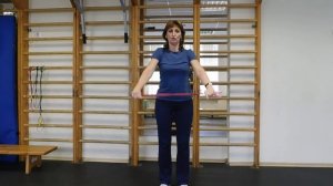 Упражнения на осанку со скакалкой