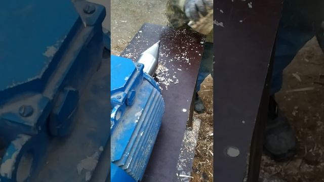 Винтовой дровокол в простонародье "морковка" смотреть онлайн