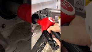 Как правильно заправлять машину