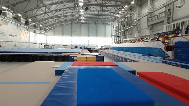 в помещении смотреть онлайн