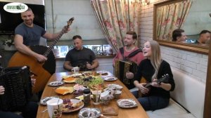 БАЛАЛАЙКА! Песня с огоньком! Ансамбль Александра Заволокина "Вечёрка". Руководитель Антон Заволокин.