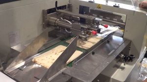 Упаковка тонкого лаваша на горизонтальной упаковочной машине ALD-600X