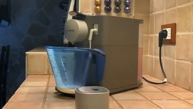 Nespresso Lattissima One - Decalcificazione смотреть онлайн