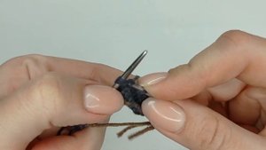 Как связать Кошачьи ушки спицами для детской шапки | подробный мастер - класс.