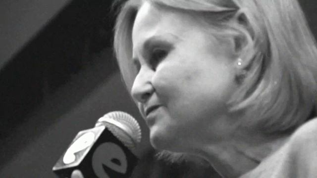 ДАРЬЯ ДОНЦОВА в Буквоеде 16.07.2016 смотреть онлайн