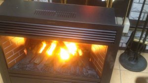 Novara 3D электрокамин со звуком потрескивания дров