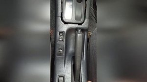 Как подтянуть ручник на Toyota Corolla 2000 года.