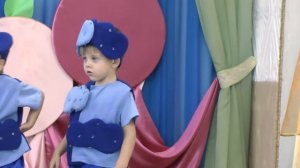 Танец тучек на осеннем утреннике 2016 в младшей группе Муз  рук  Леонтович С  В