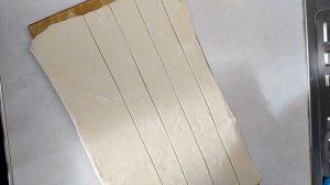 Бананы в слоеном тесте с шоколадом