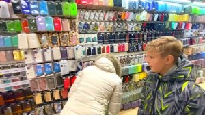 ВЛОГ. ПОКУПАЕМ НОВЫЕ ЧЕХЛЫ  iPhone 12. ДЕНЬ БРОС ШОУ.