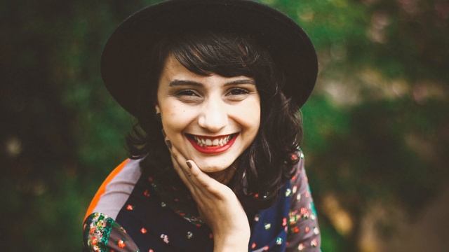 Мажор бросил бедную девушку в ресторане не оплатив счет, то, что произошло далее, шокирует смотреть онлайн