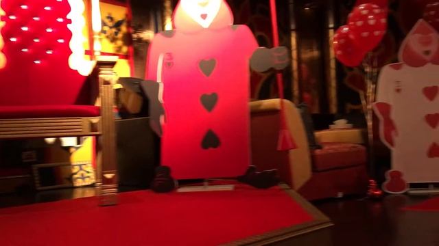 Оформление в стиле «Алиса в стране чудес» смотреть онлайн