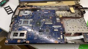 Ремонт Lenovo G560, белый экран.