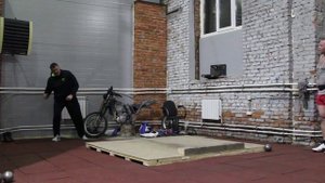 Толкание ядра, тренировка Дениса Ананьева с Андреем Михневичем ч 2