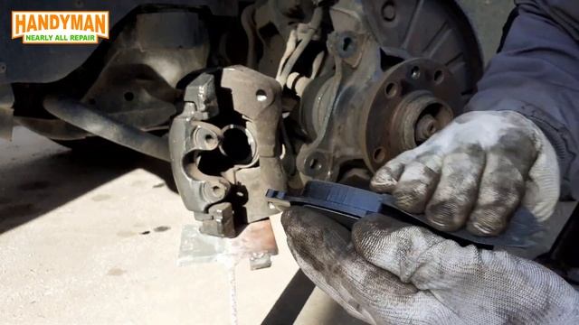 How to change front brake discs and pads смотреть онлайн