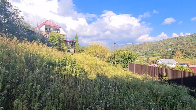 Продажа участка в ЛОО  с видом на море , шаговая доступность до пляжа, развитая инфраструктура.