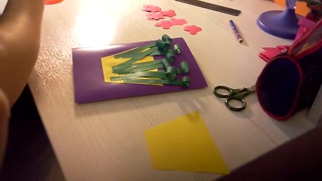 Мама делает поделку смотреть онлайн