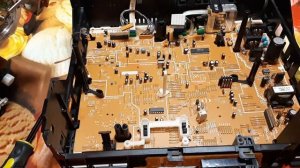 Попытка вынуть видеокассету из видеоплеера Panasonic SR50 Часть - 1