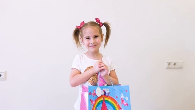 Подарки от ЗУБНОЙ ФЕИ У Алины выпал Зуб Play with Fairy смотреть онлайн