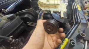 Замена обгонной муфты генератора на Volvo cx70