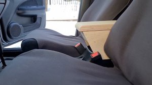 Самодельный подлокотник в Хонду HR-V