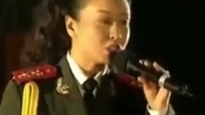 VID_20230322_191618_037.mp4?? Китайская исполнительница Пэн Лиюань поет «Ой, цветет калина» ❗️❤️