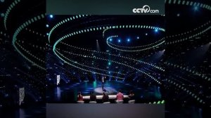 Витас исполняет китайскую песню «Цинхай -Тибетское нагорье»