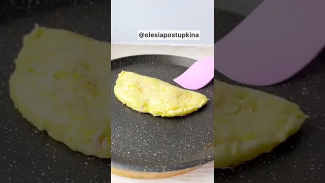 🥰ЧЕБУРЕКИ ИЗ КАБАЧКА С ВЕТЧИНОЙ И СЫРОМ😋.