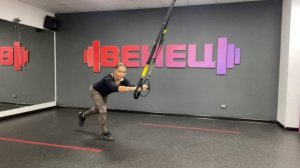 румынская тяга по 1 ноге в петлях