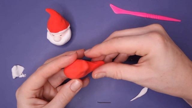 Новогодние поделки из воздушного пластилина. Дед мороз?