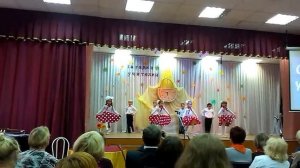 Танец детей "Платьице в горошек" - день учителя