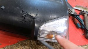 Клеем и паяем автомобильное зеркало.