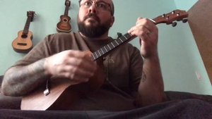 Enya KUT-20 Tenor Ukulele Sound Demo