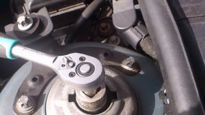 Замена передней пружины на Vectra C  2007г.