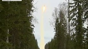 Запуск ракеты "Тополь"