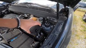 Where is Fuse Box Under the Hood in the Chevrolet Captiva II ( 2011 - now ) - Find Fuse Box