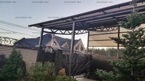 Красивый навес из монолитного поликарбоната во двор 868.обзор