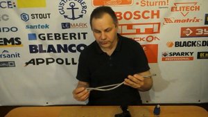 Пошаговый ремонт флажкового однорычажного смесителя. Течёт из под излива или из под рычажка. Grohe.