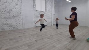 Тренировка в зале начинающих фигуристов (ОФП, СФП, растяжка)