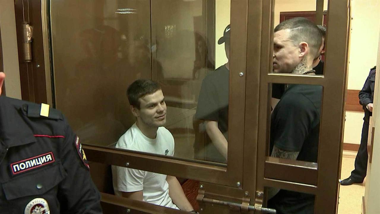 Футболисты Павел Мамаев и Александр Кокорин получили реальные сроки за две драки в центре Москвы