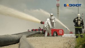 Пенная атака и борьба с огнём: на нефтяном резервуаре КТК тушили «пожар»
