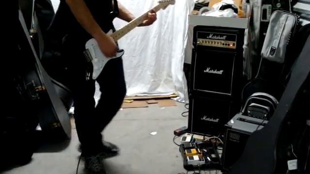 Fender Stratocaster made in Japan serial number Q038280 смотреть онлайн