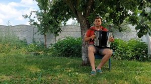 "Галина" на баяне 😎.